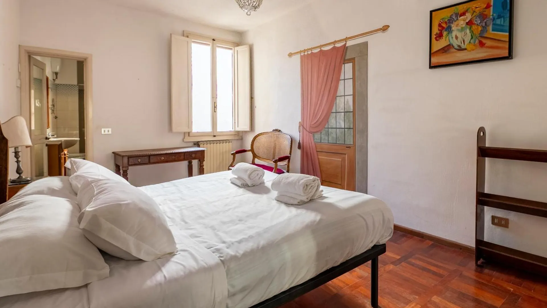 Caravaggio House 2 Suite Private Nell'Oltrarno Artistico Floransa İtalya
